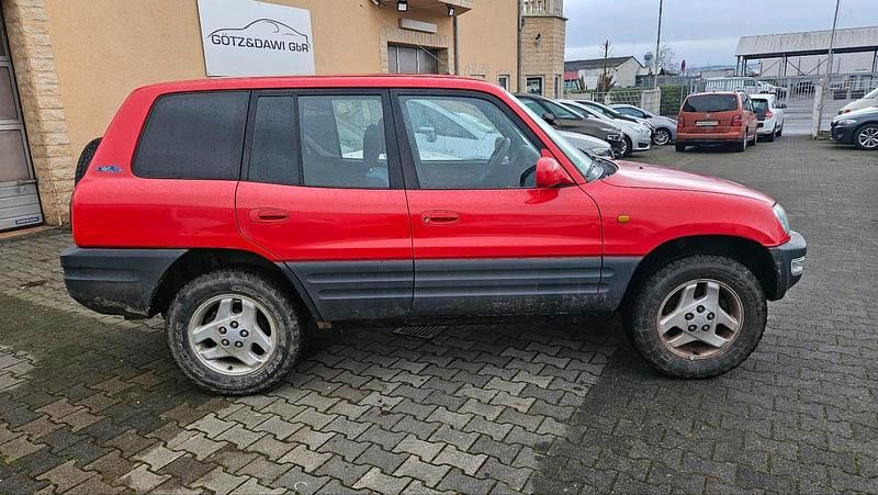 Gebraucht Toyota RAV4 Cool 128 PS (94 kW) 1999 Rot SUV