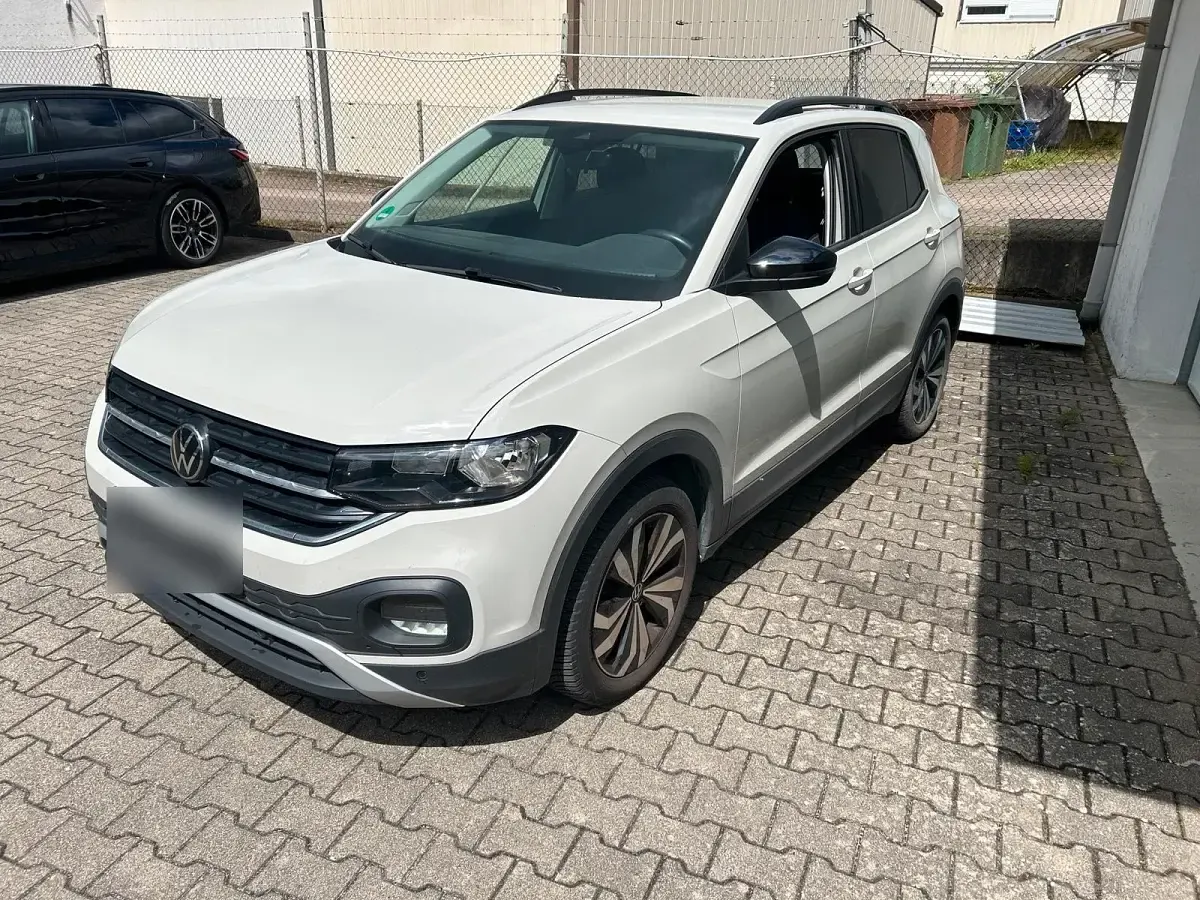 Gebraucht VW T-Cross 95 PS (69 kW) 2023 Beige SUV