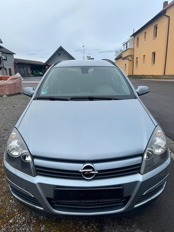 Gebraucht Opel Astra 100 PS (73 kW) 2004 Silber Kombi