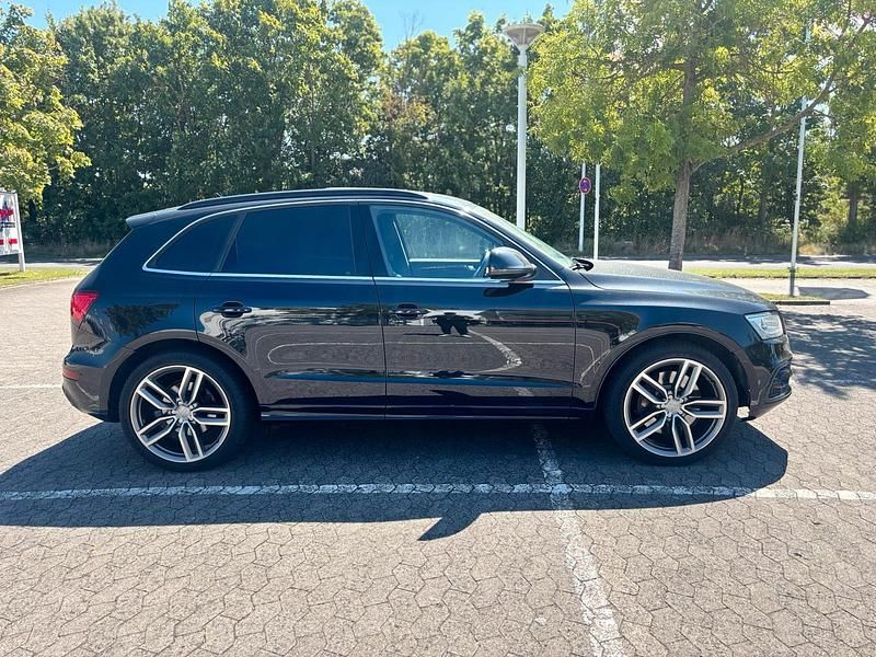 Schwarz Gebraucht 2014 Audi SQ5 SUV | 19.900 € (Etwas zu teuer) - Bild 1/4