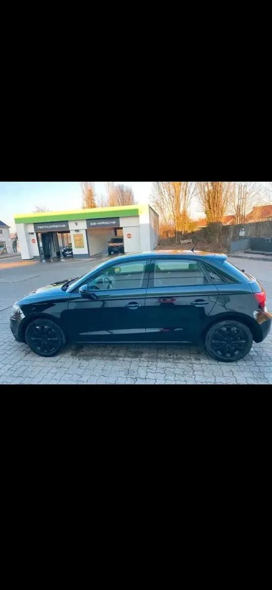 Gebraucht Audi A1 90 PS (66 kW) 2013 Schwarz Kleinwagen