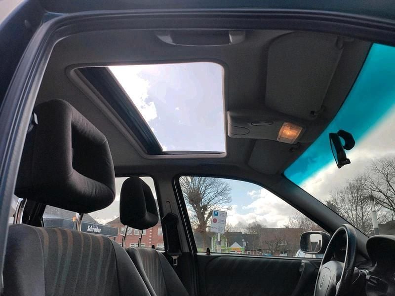 Gebraucht Opel Astra 75 PS (55 kW) 1997 Schwarz Kombi