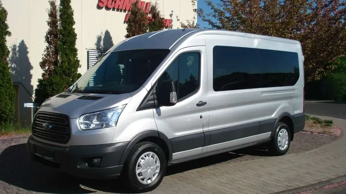 Używany Ford Transit Trend 131 KM (96 kW) 2018 Srebrny Minivan
