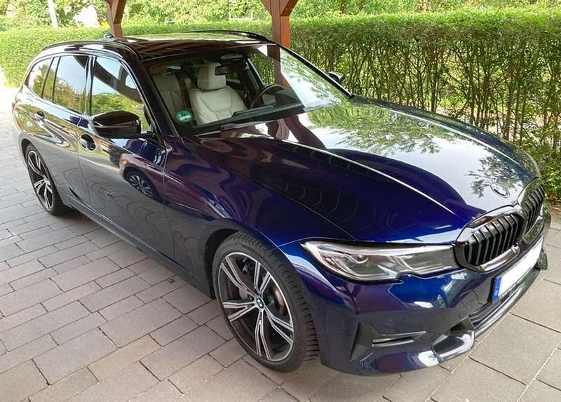 Gebraucht BMW 330 Sport Line 265 PS (194 kW) 2020 Blau Kombi