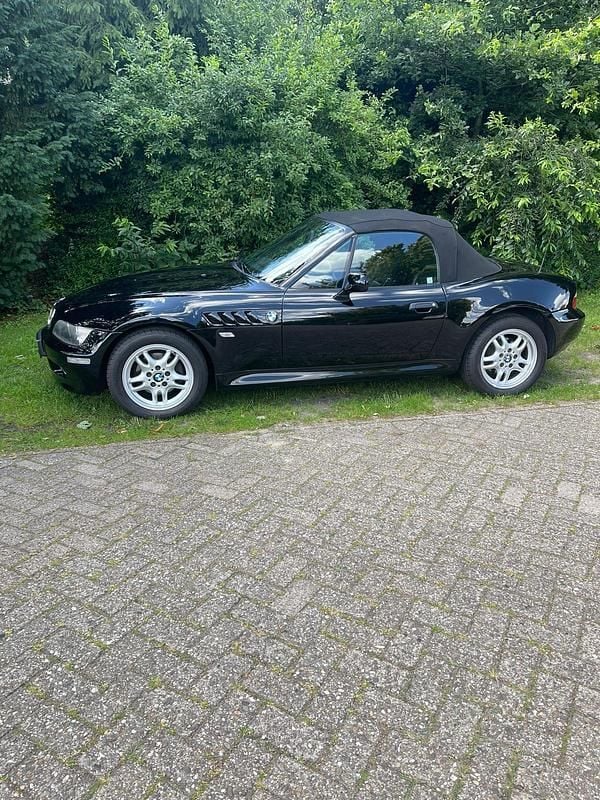 Gebraucht BMW Z3 118 PS (86 kW) 2001 Schwarz Cabrio