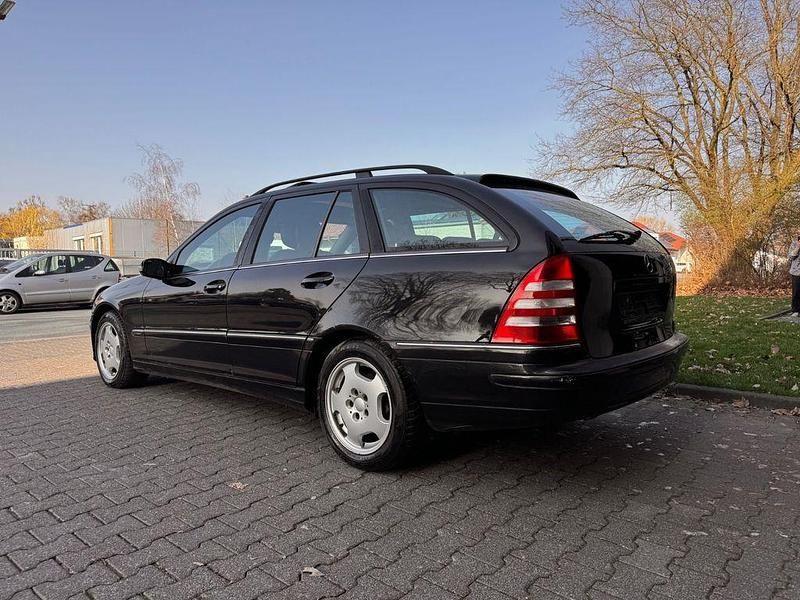 Gebraucht Mercedes C220 150 PS (110 kW) 2006 Schwarz Kombi