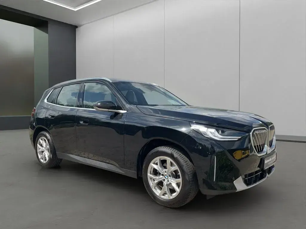 Gebraucht BMW X3 Sport Line 208 PS (152 kW) 2025 Schwarz SUV