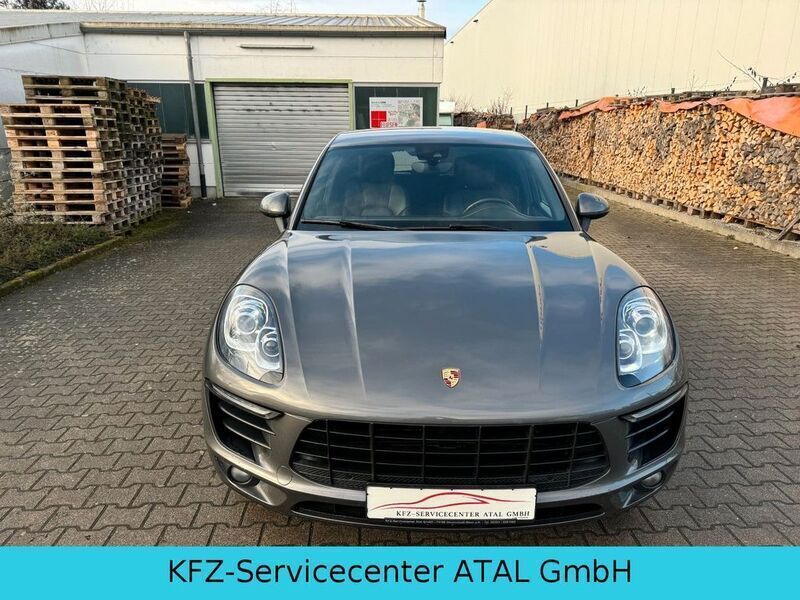 Grau Gebraucht 2014 Porsche Macan S SUV | 24.800 € (Fairer Preis) - Bild 1/4