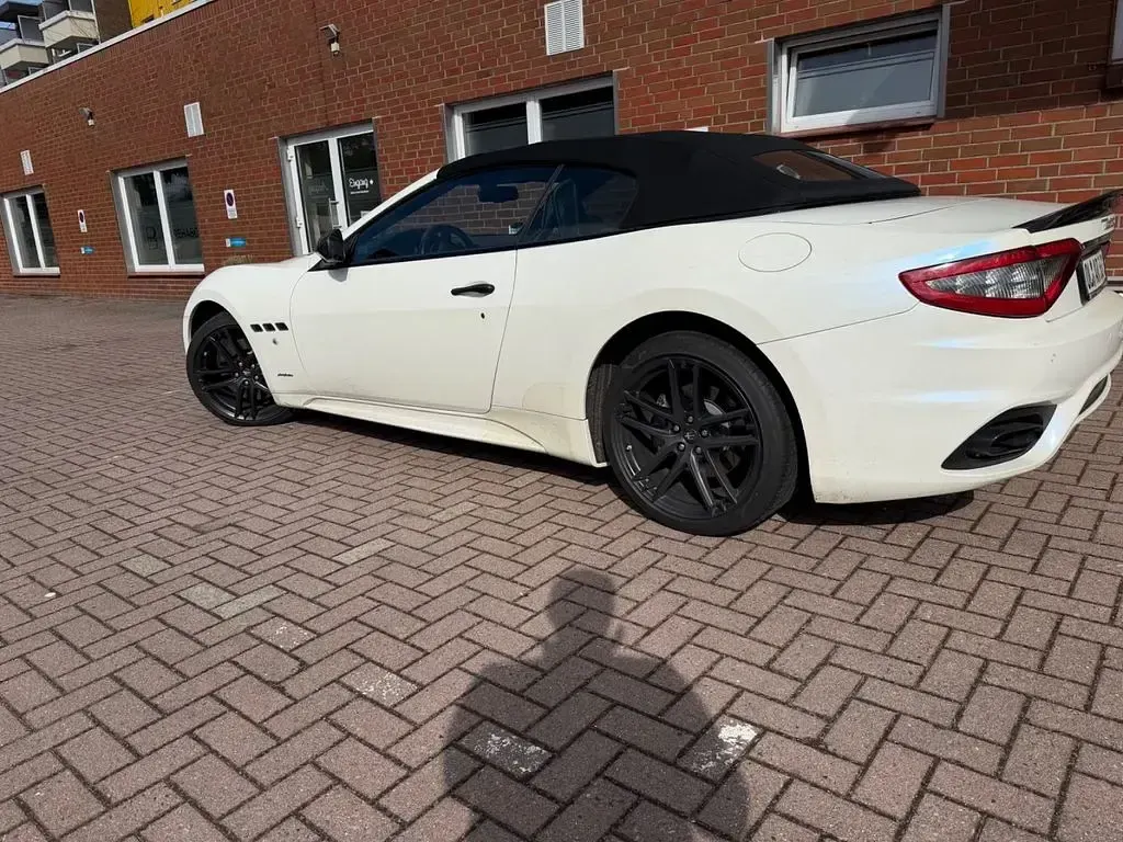 Gebraucht Maserati GranCabrio 460 PS (338 kW) 2019 Weiß Cabrio