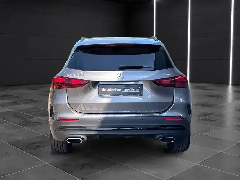 Gebraucht Mercedes GLA220 AMG 190 PS (139 kW) 2024 Grau SUV