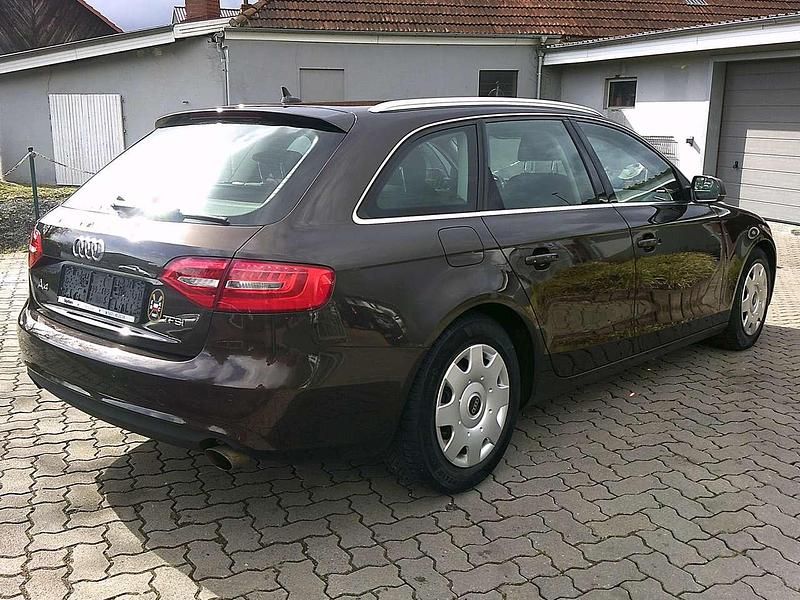 Gebraucht Audi A4 Ambition 170 PS (125 kW) 2013 Teakbraun metallic Kombi