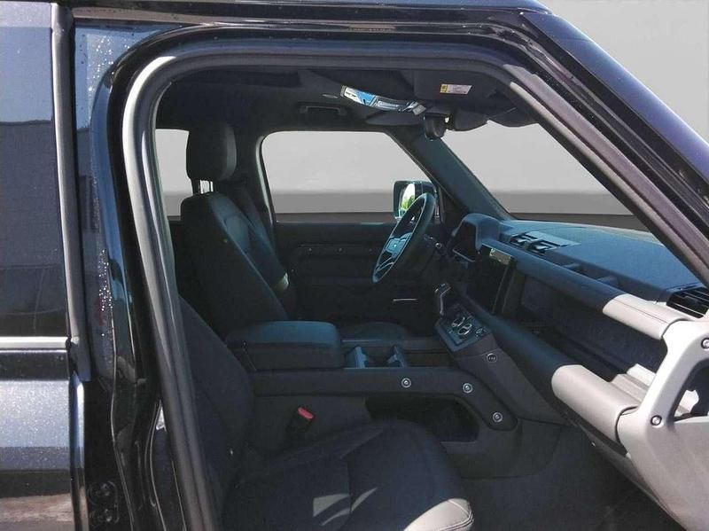 Gebraucht Land Rover Defender SE Dynamic 249 PS (183 kW) 2024 Schwarz SUV