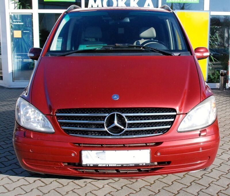 Rot Gebraucht 2007 Mercedes Viano Van / Kleinbus | 10.500 € (Teuer) - Bild 1/4