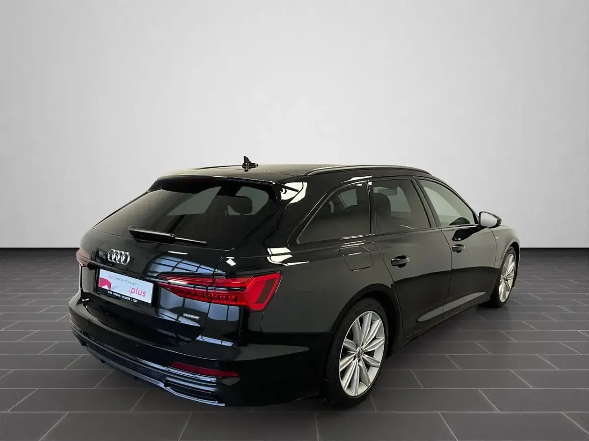Gebraucht Audi A6 Ambiente 367 PS (269 kW) 2020 Mythosschwarz metallic (metallic) Kombi