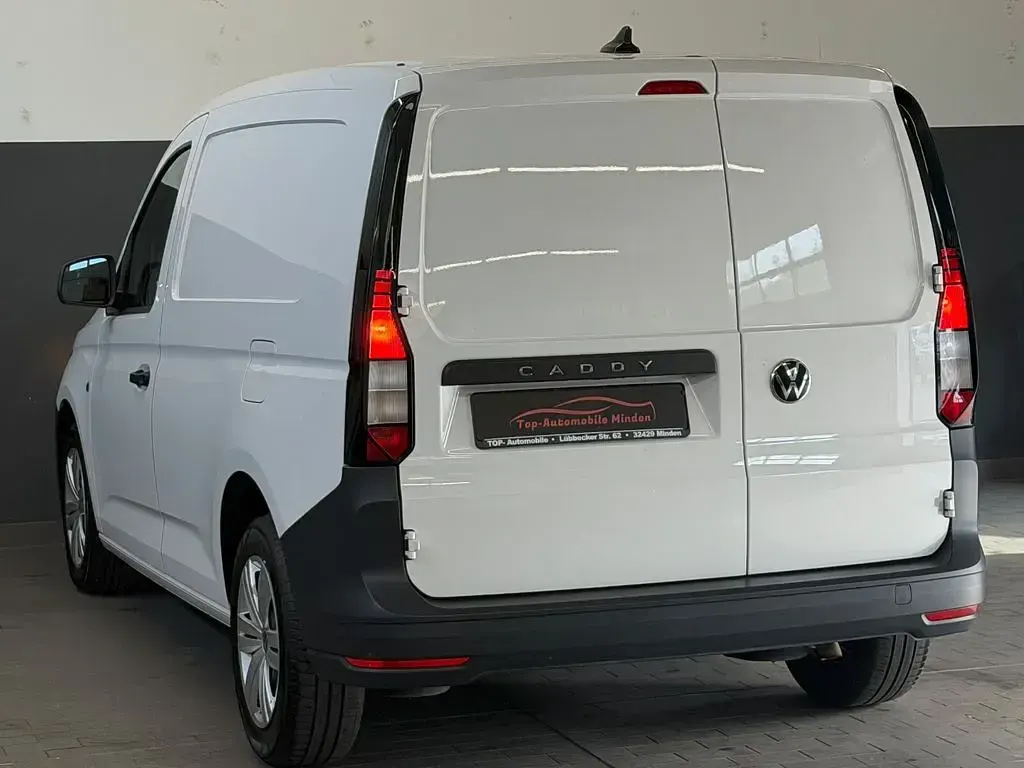 Gebraucht VW Caddy 102 PS (75 kW) 2021 Weiß Van / Kleinbus