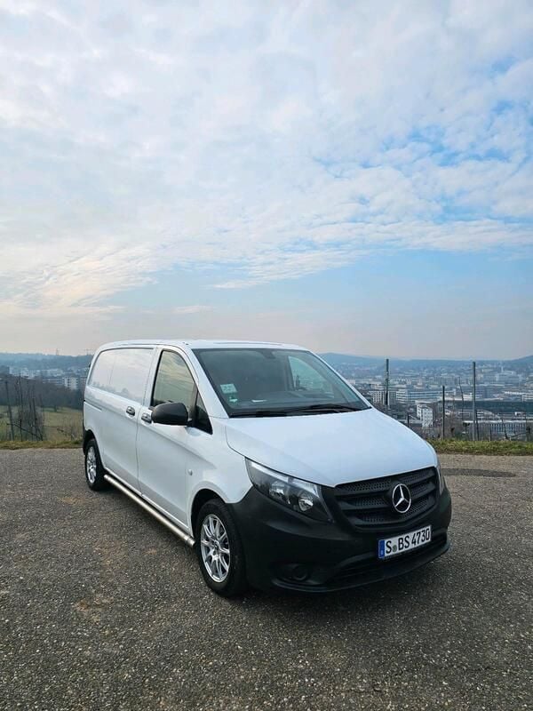 Weiß Gebraucht 2019 Mercedes Vito Van / Kleinbus | 14.500 € (Superpreis) - Bild 1/4