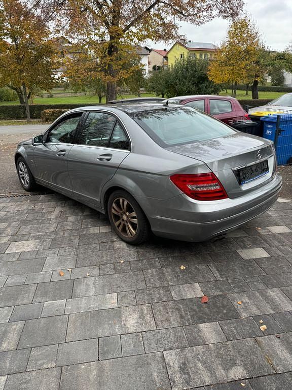 Gebraucht Mercedes C200 136 PS (100 kW) 2011 Silber Limousine