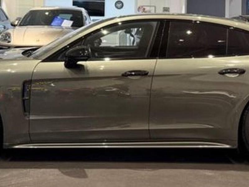 Gebraucht Porsche Panamera 700 PS (514 kW) 2023 Aventuringrün Kombi