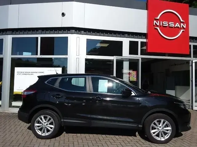 Gebraucht Nissan Qashqai Acenta 116 PS (85 kW) 2017 Black (m) SUV