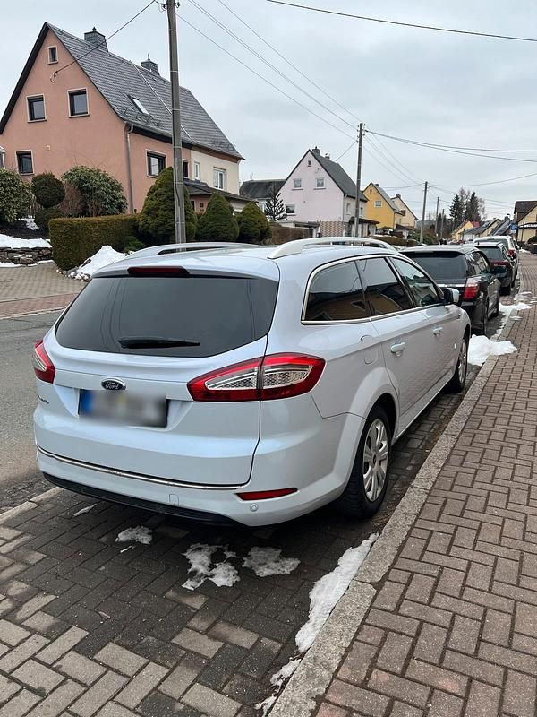 Gebraucht Ford Mondeo Titanium 160 PS (117 kW) 2011 Weiß Kombi