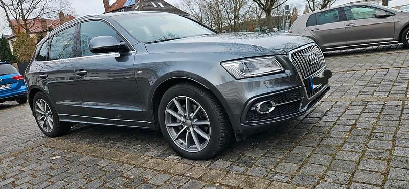 Grau Gebraucht 2016 Audi Q5 SUV | 17.500 € (Fairer Preis) - Bild 1/4