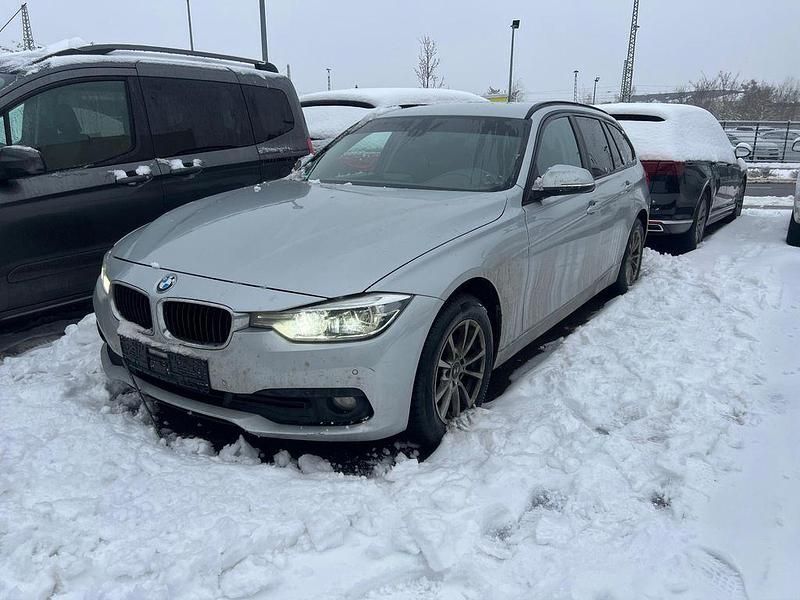 Gebraucht BMW 320 Performance 190 PS (139 kW) 2016 Silber Kombi