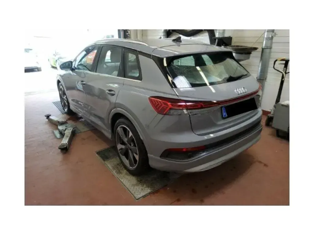 Gebraucht Audi e-tron Advanced 250 kW (340 PS) 2024 Kieselgrau SUV