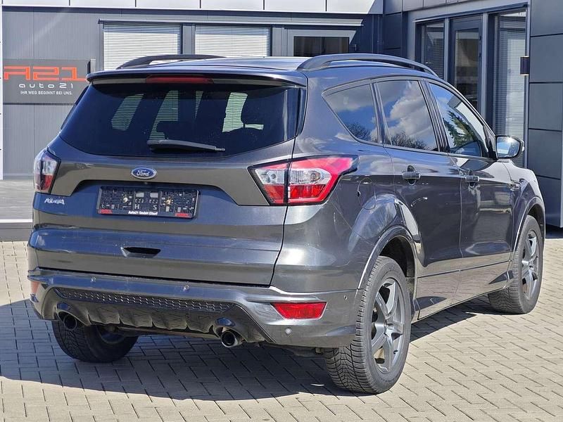 Gebraucht Ford Kuga ST-Line 179 PS (131 kW) 2017 Grau SUV