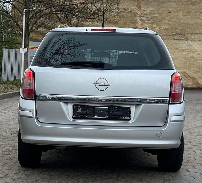 Gebraucht Opel Astra 110 PS (80 kW) 2009 Silber Kombi
