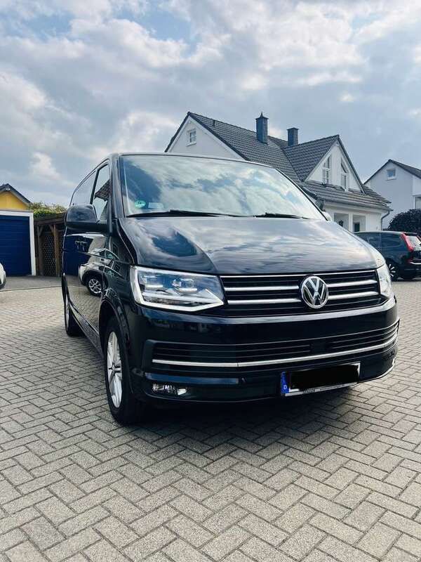 Schwarz Gebraucht 2018 VW T6 Highline Van | 35.500 € (Superpreis) - Bild 1/4