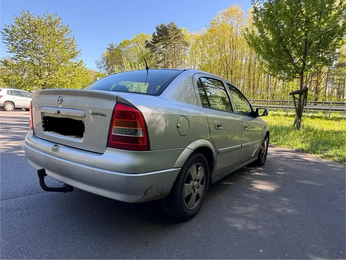 Second-hand Opel Astra 125 CP (91 kW) 2003 Argintiu Berlinǎ