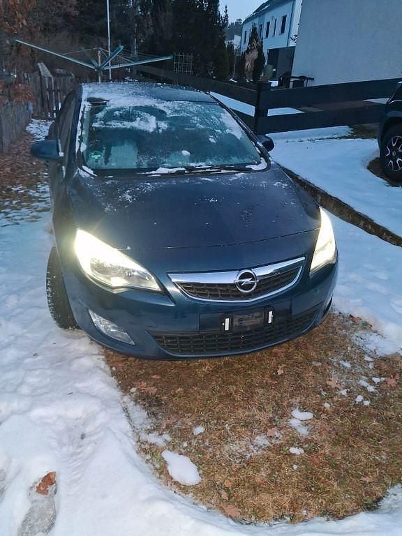 Gebraucht Opel Astra Design Edition 116 PS (85 kW) 2011 Blau Limousine