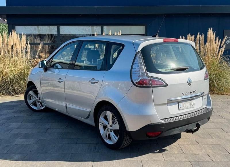 Gebraucht Renault Scénic 110 PS (80 kW) 2012 Silber Van / Kleinbus