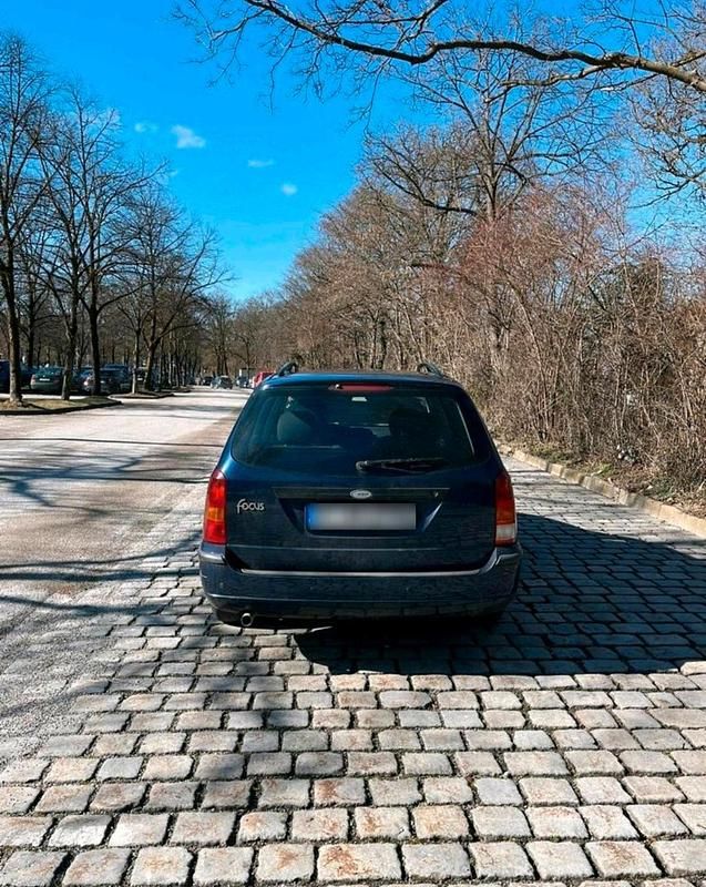 Gebraucht Ford Focus 100 PS (73 kW) 2003 Blau Kombi