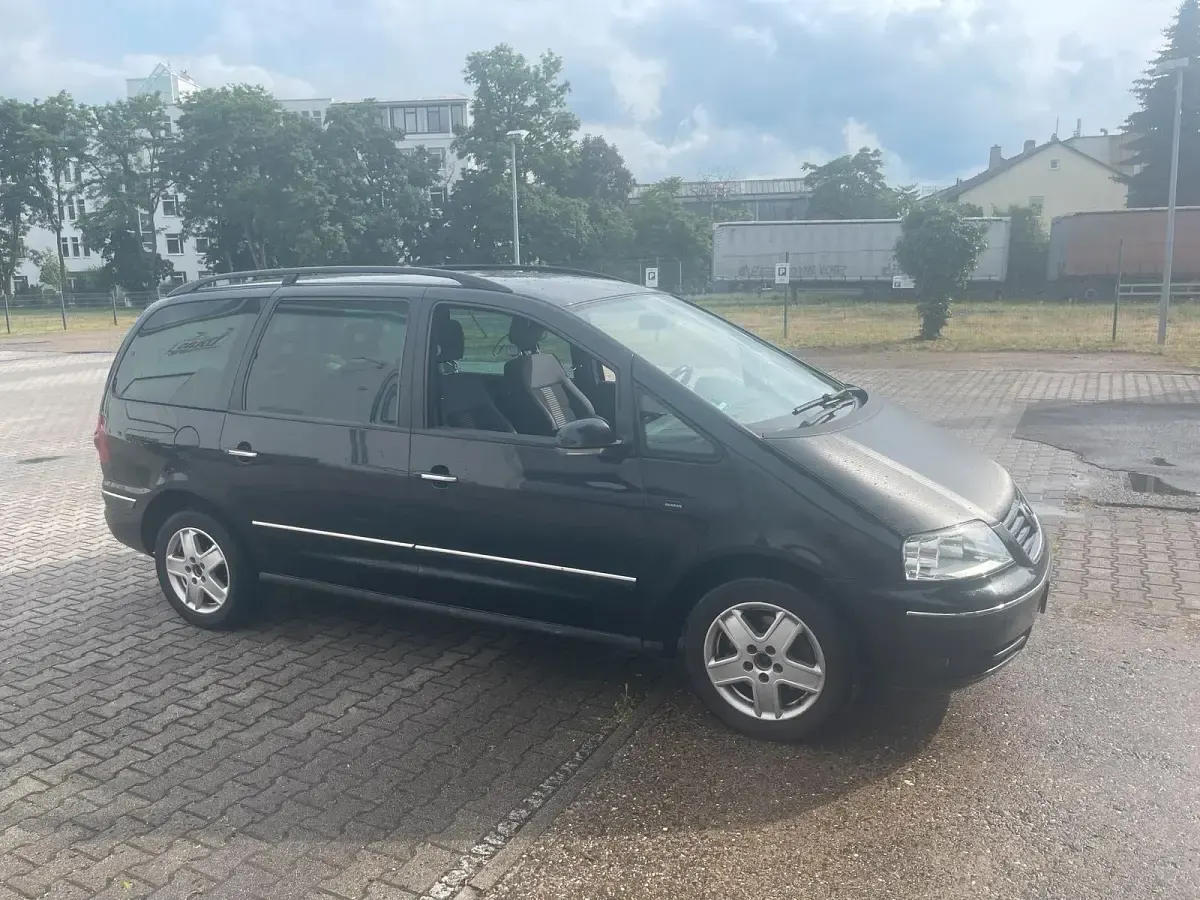 Gebraucht VW Sharan 140 PS (102 kW) 2009 Schwarz Van / Kleinbus