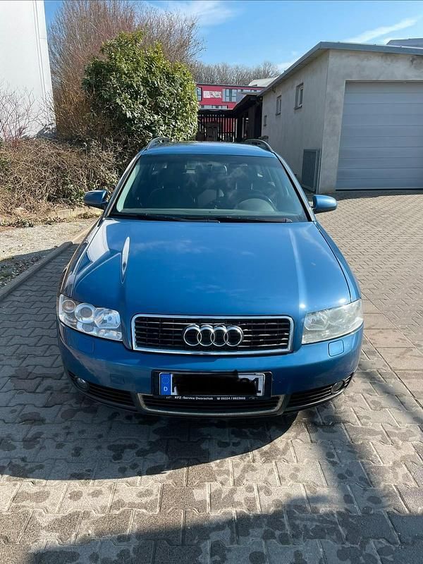 Gebraucht Audi A4 130 PS (95 kW) 2002 Blau Kombi