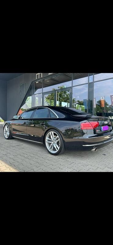Schwarz Gebraucht 2012 Audi A8 Limousine | 16.000 € (Fairer Preis) - Bild 1/4