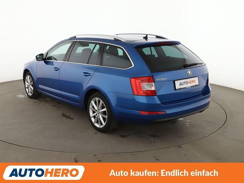 Gebraucht Skoda Octavia Elegance 140 PS (102 kW) 2014 Blau Kombi
