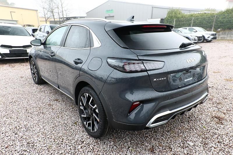 Neu Kia XCeed 150 PS (110 kW) 2025 Zilinaschwarz metallic SUV