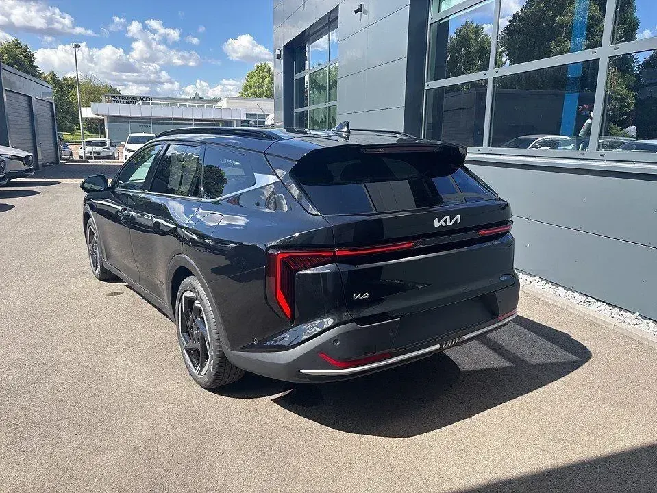 Neu Kia K4 Spirit 150 PS (110 kW) 2026 Schwarz Kombi
