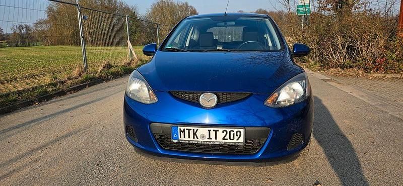 Gebraucht Mazda 2 Inclusive 75 PS (55 kW) 2009 Blau Kleinwagen