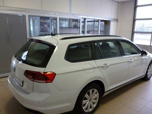 Gebraucht VW Passat S 150 PS (110 kW) 2022 Weiß Kombi