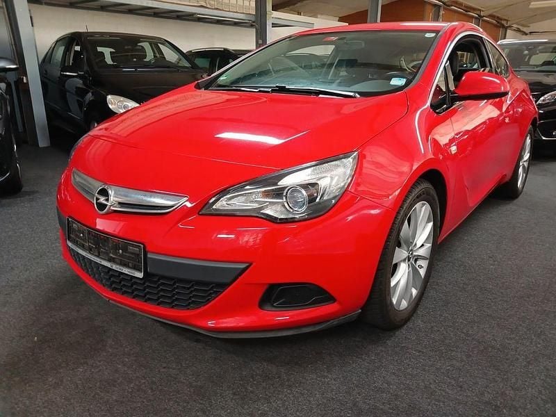 Rot Gebraucht 2014 Opel Astra GTC Coupé | 4.990 € (Guter Preis) - Bild 1/4