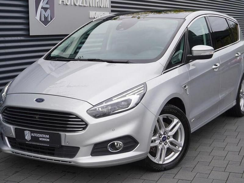 Polarsilber metallic Gebraucht 2019 Ford S-MAX Titanium Van / Kleinbus | 24.990 € (Guter Preis) - Bild 1/4