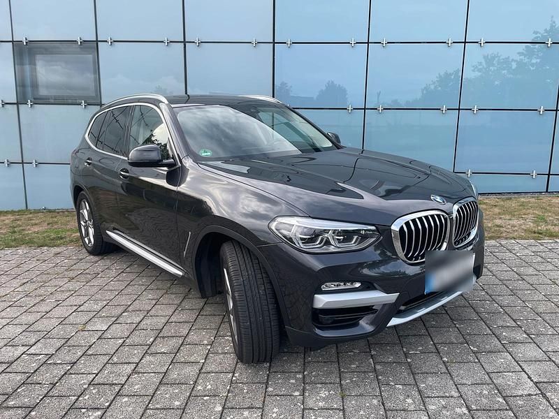Grau Gebraucht 2019 BMW X3 xLine SUV | 33.000 € (Guter Preis) - Bild 1/4