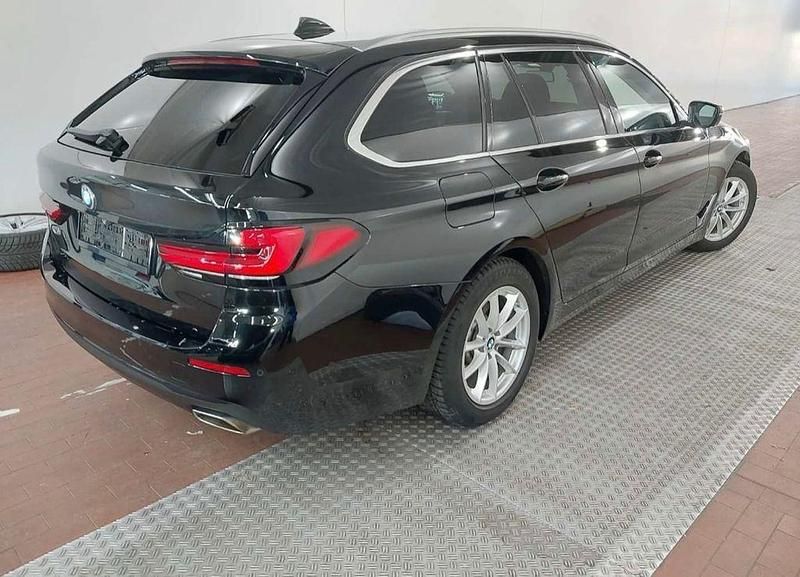 Gebraucht BMW 520 190 PS (139 kW) 2023 Schwarz Limousine