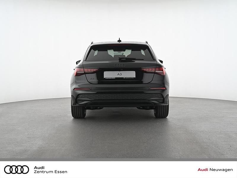 Neu Audi A3 Advanced 150 PS (110 kW) 2025 Schwarz Limousine