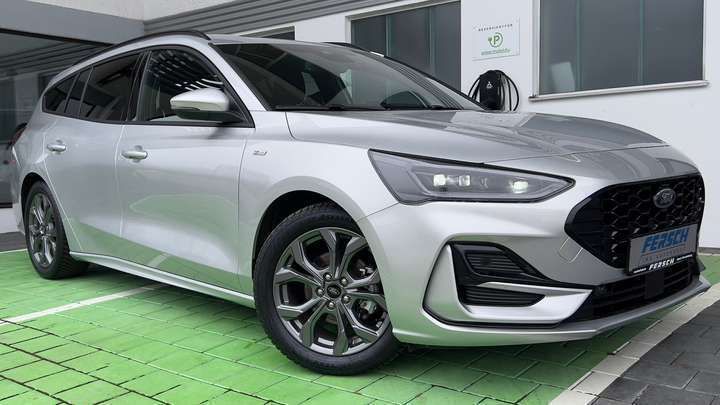 Silber Gebraucht 2023 Ford Focus ST-Line Kombi | 24.950 € (Guter Preis) - Bild 1/4