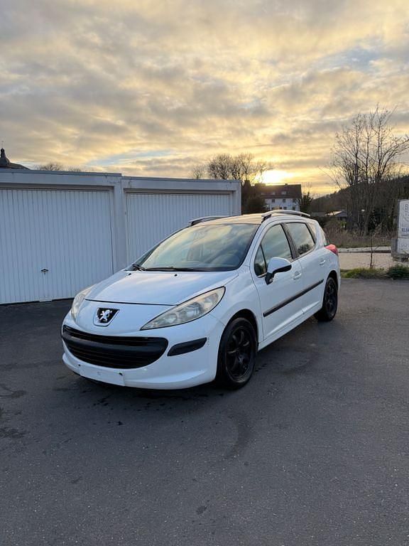 Gebraucht Peugeot 207 109 PS (80 kW) 2007 Weiß Kombi
