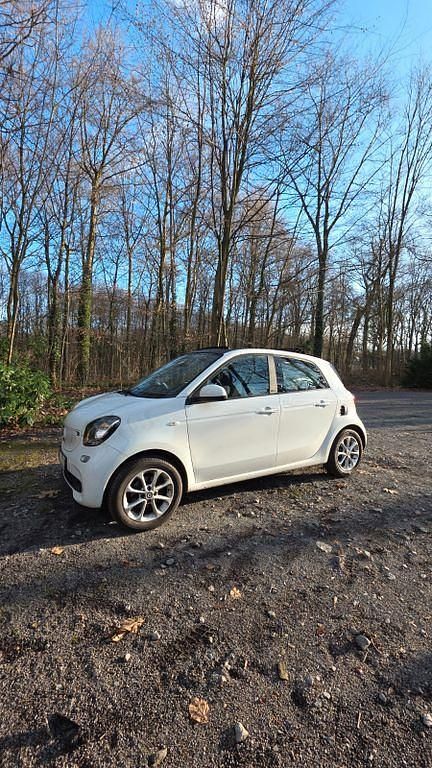 Gebraucht Smart ForFour Passion 71 PS (52 kW) 2015 Weiß Kleinwagen